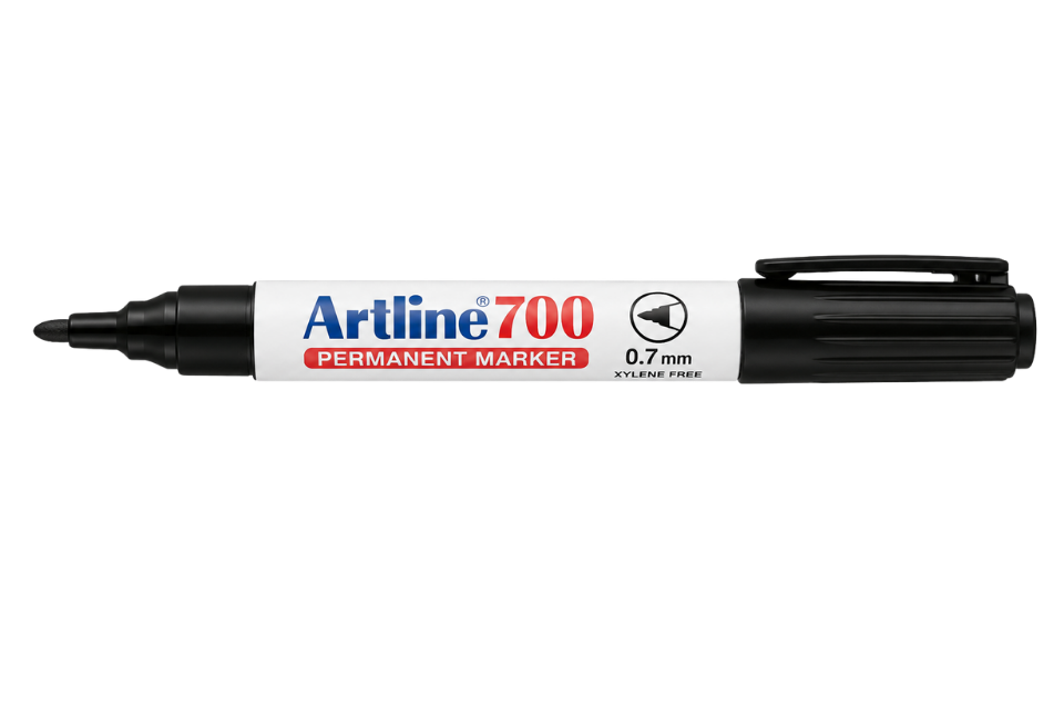 Artline EK700 Permanent Marker